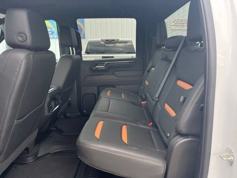 Used 2025 GMC Sierra 2500 AT4 AWD/4WD image 11