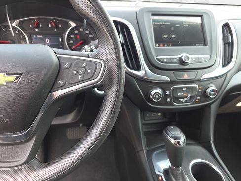 Used 2019 Chevrolet Equinox LT w/ LPO, Floor Liner Package FWD image 15