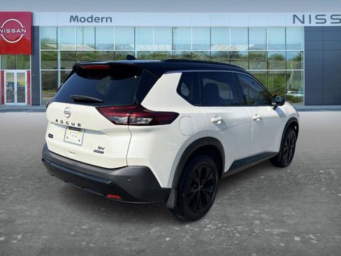 Certified 2023 Nissan Rogue SV w/ SV Premium B Package FWD image 5