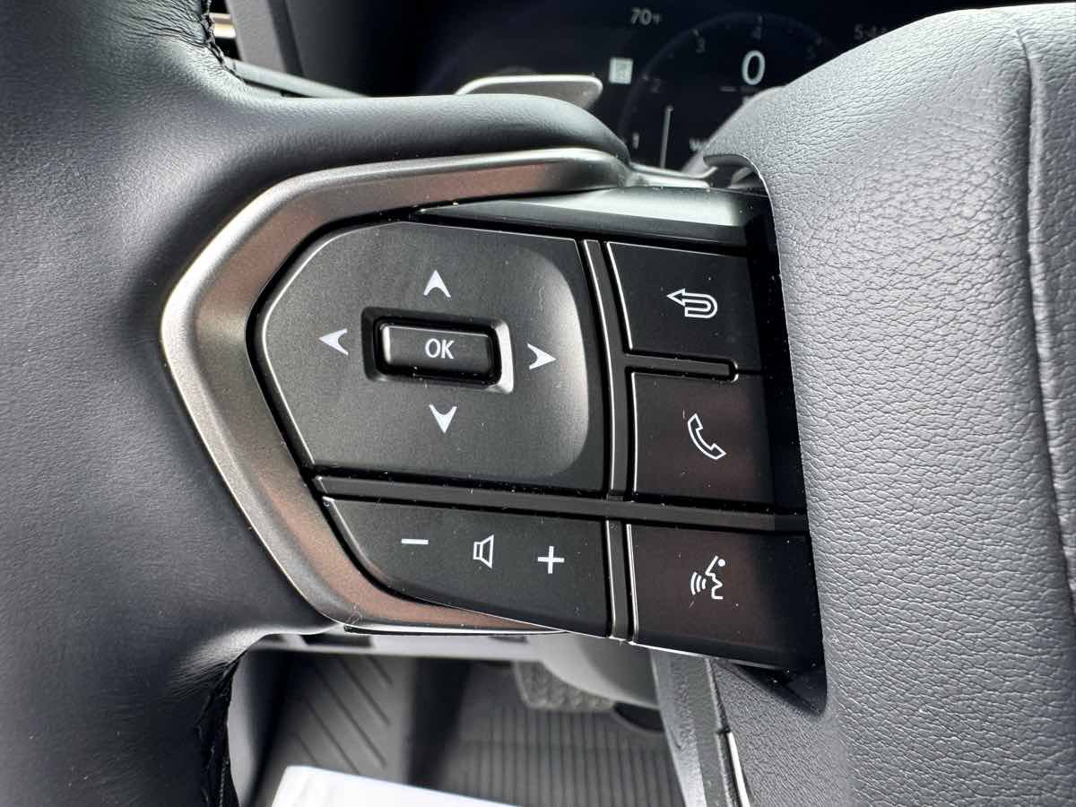 Used 2025 Lexus GX 550 AWD/4WD image 19