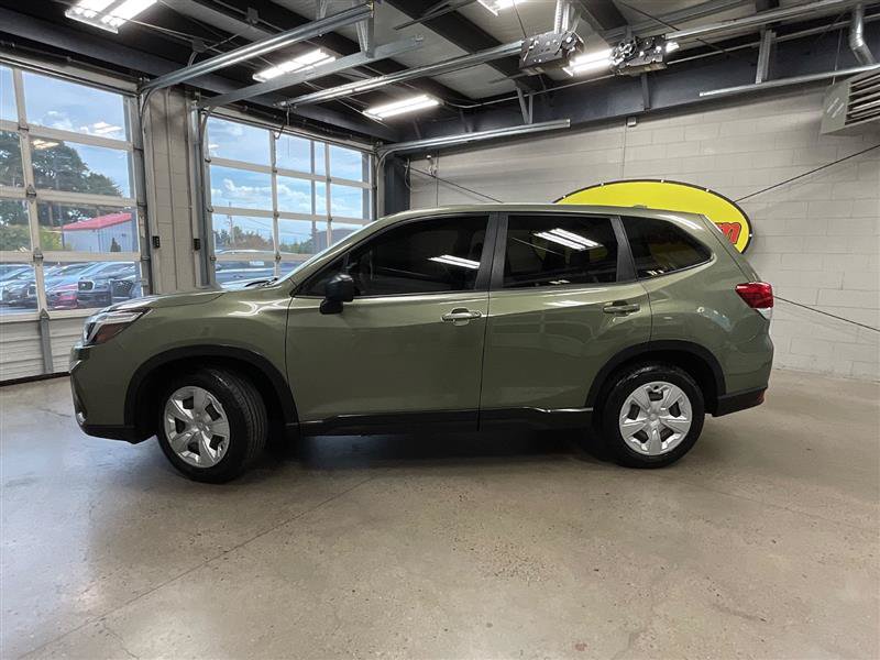 Used 2021 Subaru Forester AWD/4WD image 2