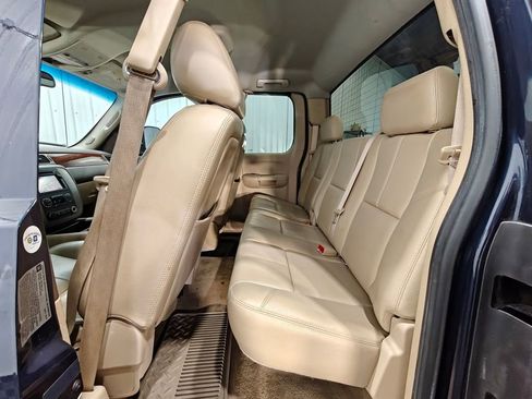 Used 2011 GMC Sierra 3500 SLT w/ SLT Convenience Package AWD/4WD image 38