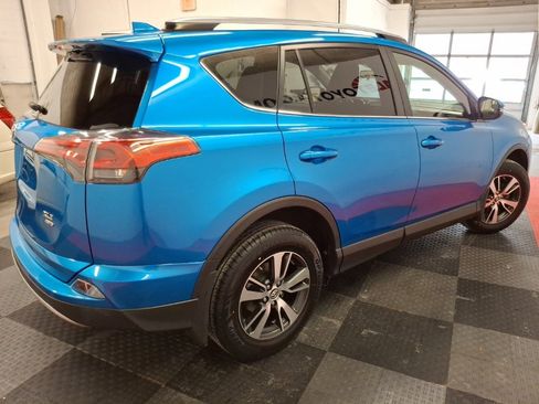 Used 2017 Toyota RAV4 XLE image 9