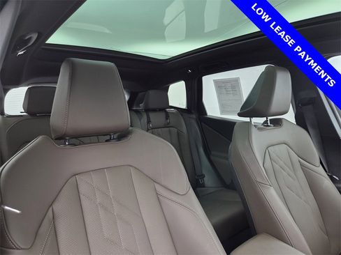 Certified 2025 BMW X3 xDrive30i w/ M Sport Package image 17