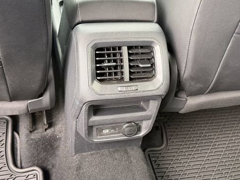 Used 2023 Volkswagen Tiguan SE w/ Panoramic Sunroof Package FWD image 14