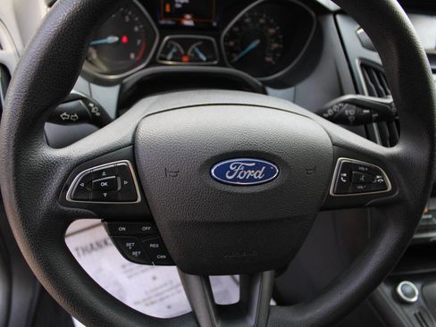 Used 2016 Ford Focus SE image 23