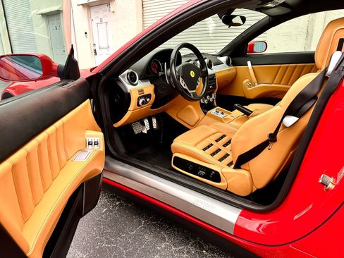 Used 2005 Ferrari 612 Scaglietti image 28