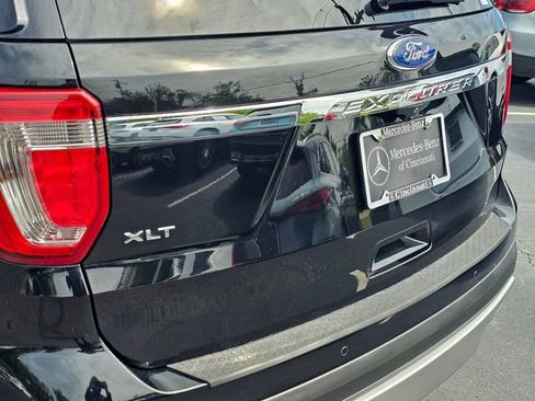 Used 2017 Ford Explorer XLT w/ Equipment Group 202A FWD image 14