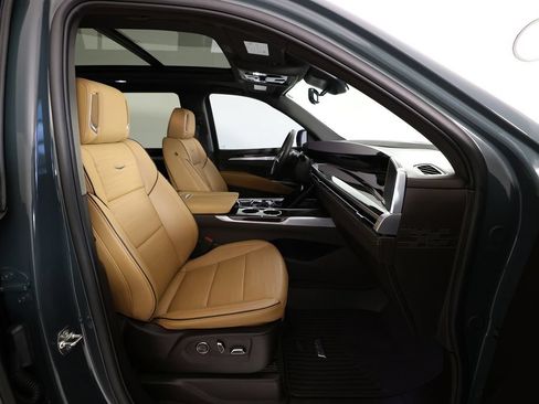Used 2026 Cadillac Escalade Luxury w/ Touring Package AWD/4WD image 10