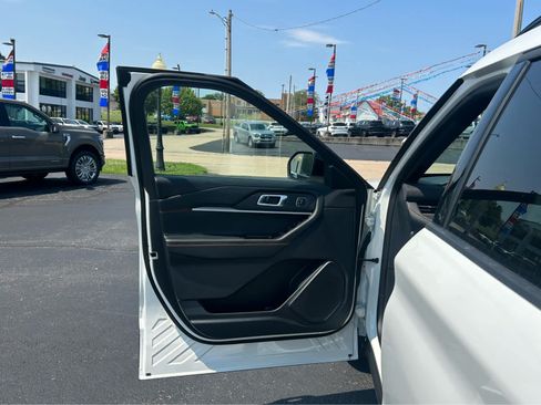 New 2026 Ford Explorer Tremor w/ Tremor Convenience Package AWD/4WD image 18