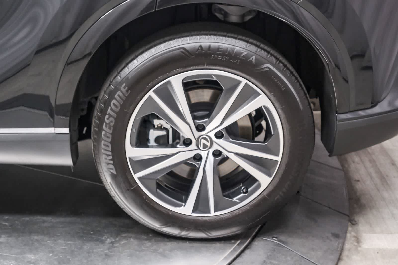 Used 2024 Lexus RX 350 Premium w/ Cold Area Package FWD image 9
