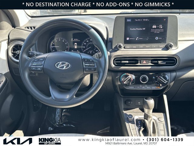 Used 2023 Hyundai Kona SEL FWD image 2