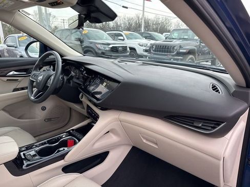 Used 2023 Buick Envision Avenir image 29