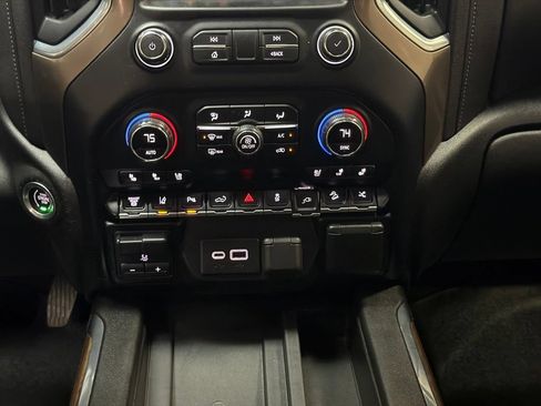 Used 2021 Chevrolet Silverado 2500 High Country w/ Z71 Off-Road Package AWD/4WD image 20