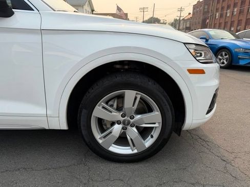 Used 2019 Audi Q5 2.0T Premium w/ Convenience Package AWD/4WD image 11
