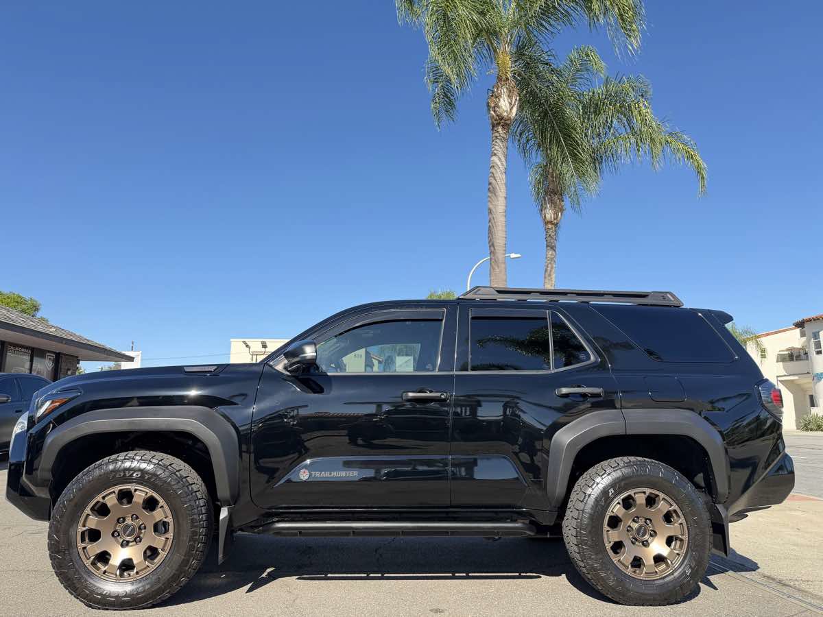 Used 2025 Toyota 4Runner Trailhunter AWD/4WD image 2