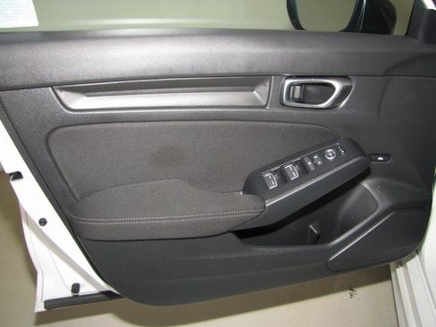 Certified 2024 Honda Civic Sport image 9