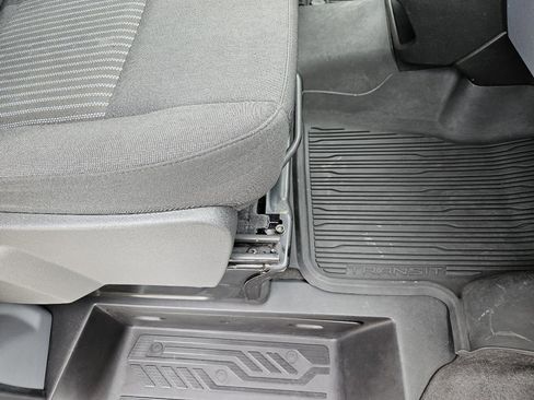 Used 2019 Ford Transit 150 XLT image 36