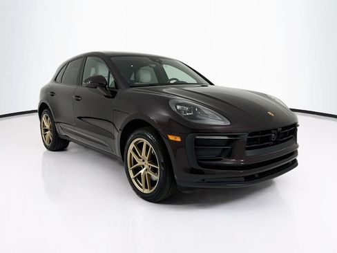 Certified 2025 Porsche Macan AWD/4WD image 9
