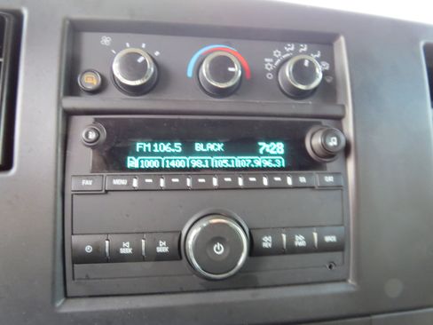 Used 2025 Chevrolet Express 2500 w/ Driver Convenience Package RWD image 15