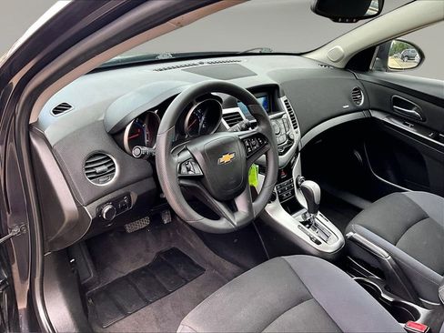 Used 2016 Chevrolet Cruze LT FWD image 18