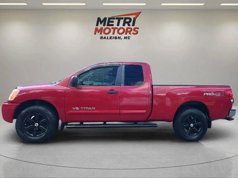 Used 2012 Nissan Titan SV w/ SV Value Truck Pkg image 8