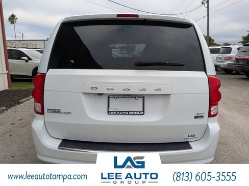 Used 2017 Dodge Grand Caravan SXT image 5