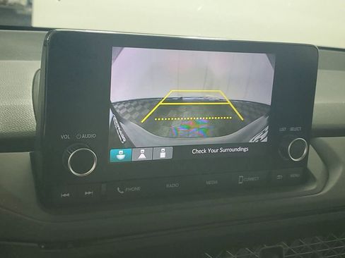 Used 2023 Honda Accord EX image 17