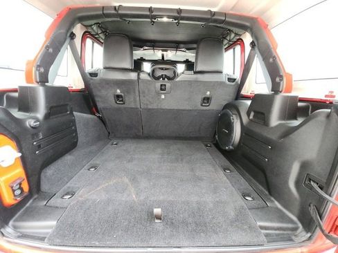 Used 2021 Jeep Wrangler Unlimited Rubicon w/ Trailer Tow Package image 8