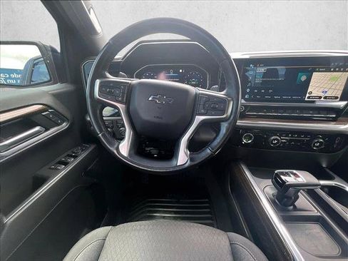 Used 2023 Chevrolet Silverado 1500 RST AWD/4WD image 6