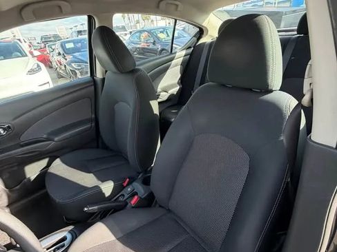 Used 2015 Nissan Versa SV image 7