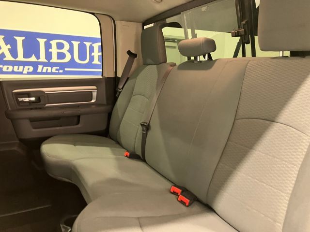 Used 2020 RAM 1500 Classic SLT AWD/4WD image 43