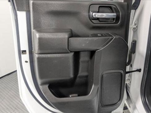 Used 2022 Chevrolet Silverado 2500 LT w/ Convenience Package image 16