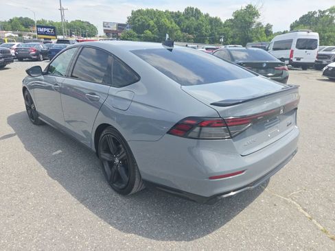 Used 2024 Honda Accord Sport image 5