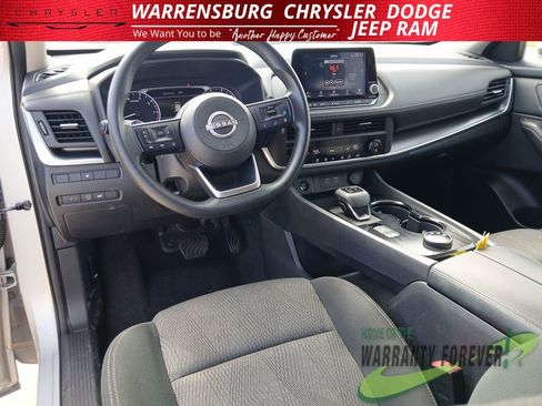Used 2024 Nissan Rogue SV AWD/4WD image 15