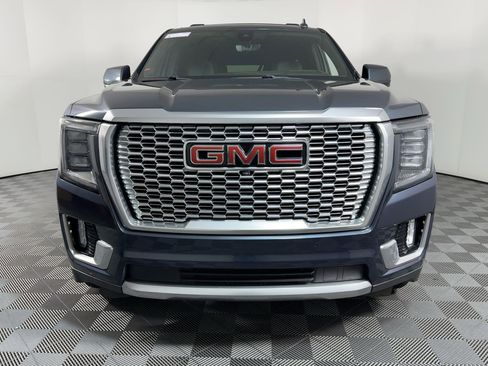 Used 2021 GMC Yukon Denali w/ Denali Premium Package image 4