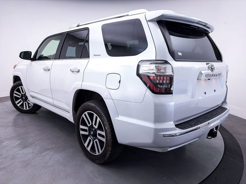 Used 2024 Toyota 4Runner Limited AWD/4WD image 2