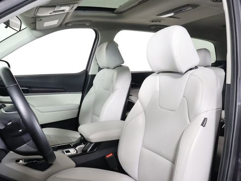 Used 2024 Kia Telluride S w/ S Sunroof Package image 7
