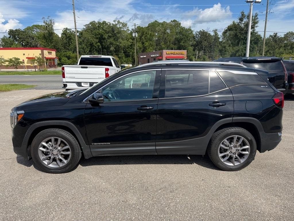 Used 2022 GMC Terrain SLT AWD/4WD image 8