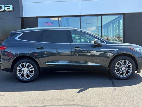 Used 2021 Buick Enclave Avenir w/ Avenir Technology Package AWD/4WD image 3
