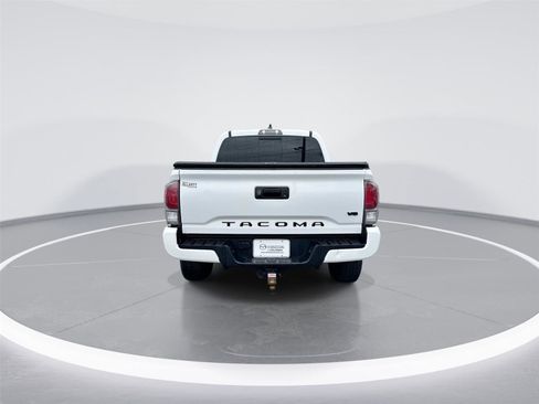 Used 2021 Toyota Tacoma TRD Off-Road AWD/4WD image 7