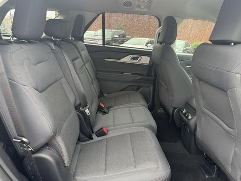 Used 2025 Ford Explorer Active image 38