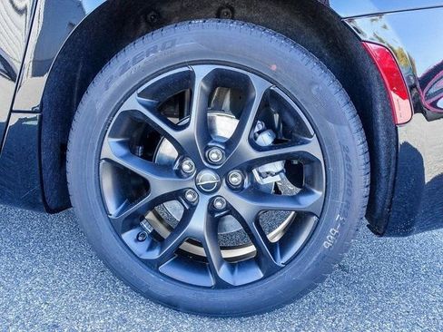 New 2026 Chrysler Pacifica Select w/ S Appearance Package FWD image 8
