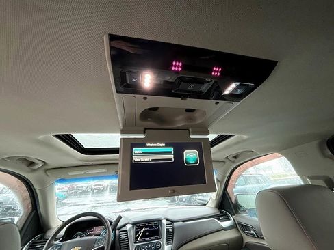 Used 2017 Chevrolet Suburban Premier image 31