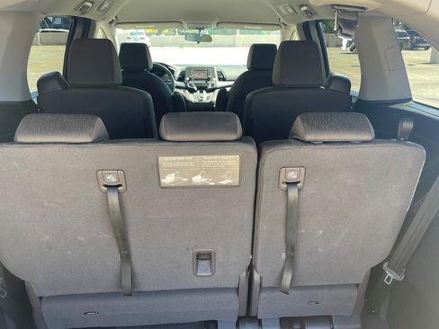 Used 2019 Honda Odyssey LX image 24