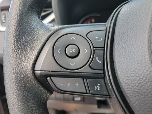 Used 2025 Toyota RAV4 XLE w/ Convenience Package FWD image 15