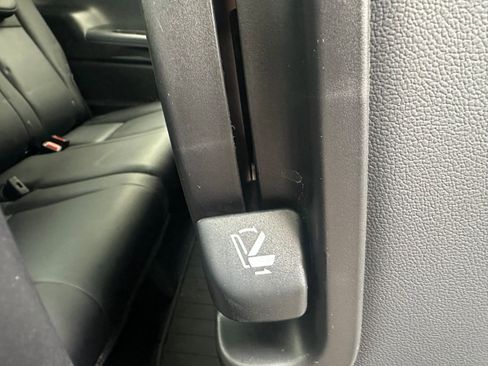 Used 2023 Subaru Ascent Limited image 22