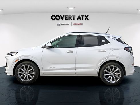 Used 2025 Buick Encore GX Avenir w/ Avenir Technology Package FWD image 3