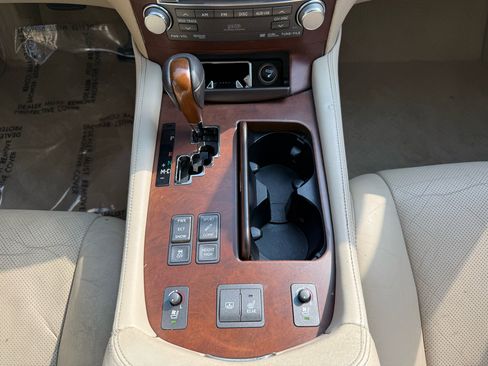 Used 2011 Lexus LS 460 Luxury image 17
