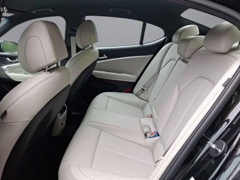Used 2025 Genesis G70 2.5T image 20